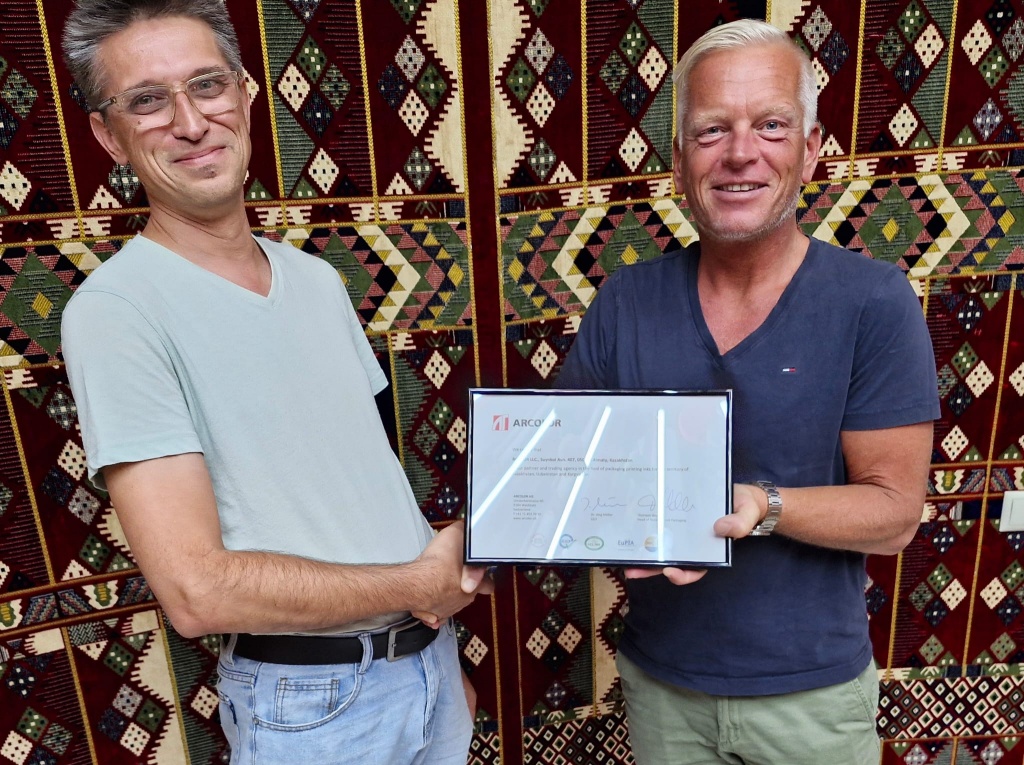 Certificat ARCOLOR.jpeg Certificat ARCOLOR.jpeg